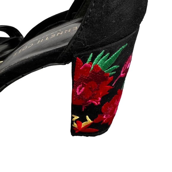 Kenneth Cole Lisa Black Suede Heels Sandals size 9 Embroidered Floral Chunky - Picture 2 of 10
